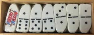 Dominoes shaped as the island of Puerto rico, Wood case Puerto Rico
