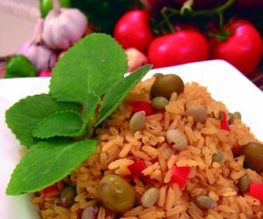 Arroz con Gandules<br>Rice and Green Pees